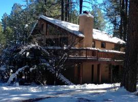 Cabin Getaway near to Pine, Arizona that is Perfect for a Family Vacation，位于Pine的酒店