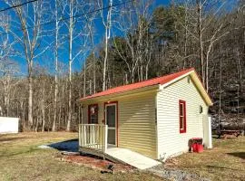 Quaint Cozy Cottage Perfect for a Peaceful Getaway in West Virginia