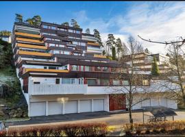 Nice and space efficient apartment，位于Langhus的酒店