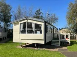 Hoopers Hideaway Caravan Rental Setonsands