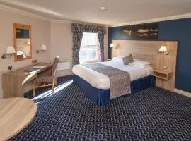 The Queens Hotel & Victoria Cloisters Apartments