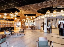 贡比涅南美居酒店，位于贡比涅的酒店