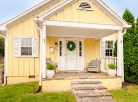 Cottage on King Charming Historic Leesburg Home