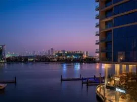 Hilton Dubai Creek Hotel & Residences