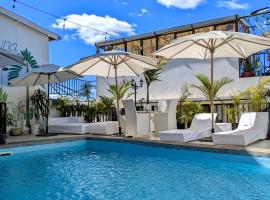 La Casa Di Luna - Hotel with Pool and Restaurant in Antananarivo，位于塔那那利佛的酒店