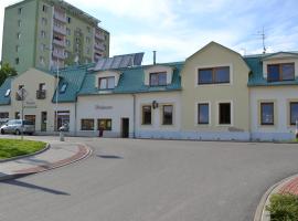 Penzion U Zámecké Zahrady，位于贝奇瓦河畔利普尼克的酒店