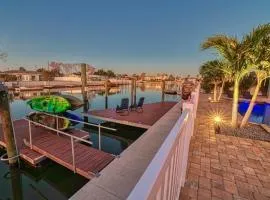 Spacious Home With Heated Pool! Sleeps 15! Billiard table!