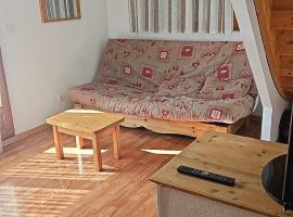 Chalet 3 pièces, 6 pers., terrasse, animaux et parking - FR-1-504-477，位于Superdevoluy的酒店