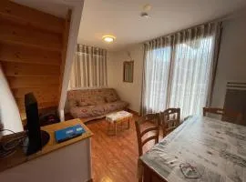 Chalet 3 Pièces 6 Pers. avec Terrasse à SuperDévoluy - FR-1-504-450