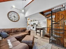 Mountain Escape with Games & Stargazing cabin