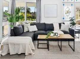 Nature lovers stay in Kelmscott