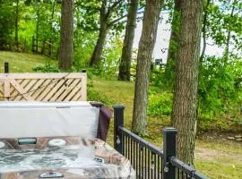 Waterside Leisure Lakefront Hot Tub & Game Room