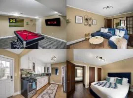 10 Mins To The Big House and Sleeps Up To 10 Guests