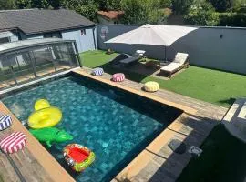 havre COSY avec piscine chauffée entre Paris et Disney