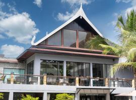 Howard Johnson by Wyndham Phuket Naiyang，位于他朗的带热水浴缸的酒店