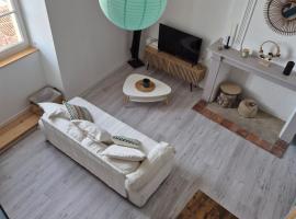 T2 moderne hypercentre - vue imprenable sur la ville，位于欧什的酒店