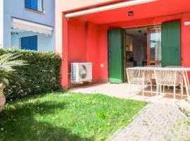Resort moderno con piscina, giardino e terrazzo, P privato