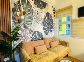 Cozy place near pavilion mall and Sm starosa，位于Bi&ntilde;an的住宿