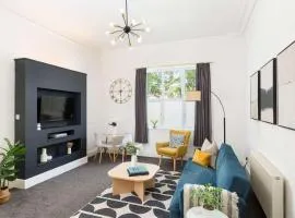 1-Bedroom Apartment in Leamington Spa with Free Parking