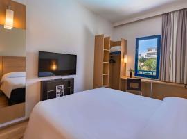 Ibis Meknès，位于梅克内斯的酒店