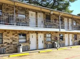 Mi Amor Inn & Suites by Hotel O Dallas Tx Hwy 352