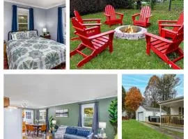 New River Gorge Cottage w Hot Tub, Fire Pit, Grill