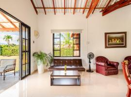 Moderna caba&ntilde;a en Viterbo con Aire AC y Piscina，位于Viterbo的乡村别墅