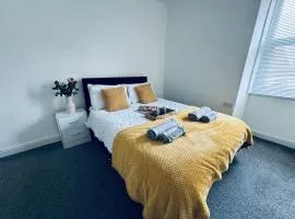 Holly Terrace - 2 Bedrooms - Sleeps 3