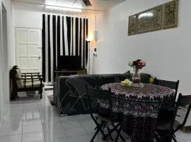 Aileen Homestay Swimming Pool