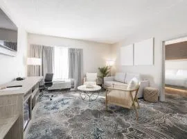 Oakfield Hotel & Suites Rochester, an Ascend Collection Hotel