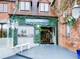 Warwickshire Park Hotel Kenilworth by Belvilla