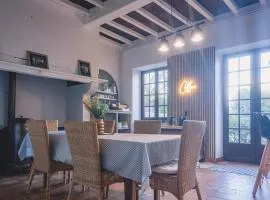 Maison 4 étoiles, centre Monein, 4 chambres, extérieur , jusqu'à 8 pers