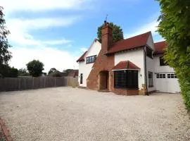 Beautiful arts and crafts home