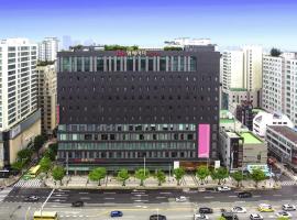 宜必思水原大使酒店，位于水原市的酒店