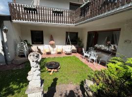 Ferienwohnung Wölf，位于Eiterfeld的酒店