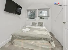 Modern Studio with En-Suite & Kitchenette - Norwood Junction - Kings Road 5