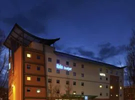 纽波特宜必思快捷酒店