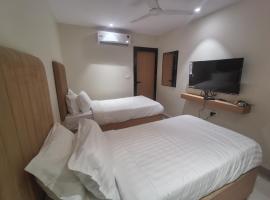 Hotel BLUE EARTH，位于Vizianagaram的酒店