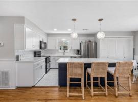 Lakeview Paradise，位于查尔斯湖的酒店