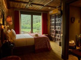 Hotel Valle de Pineta，位于别尔萨的酒店