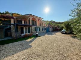 Casa Riviera dei Fiori，位于奇韦扎的酒店