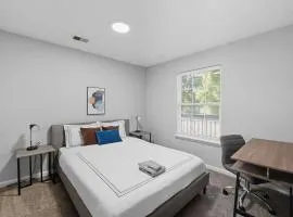 Near Fort Liberty Modern 1BR I Free Parking I Gym