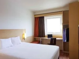 宜必思埃莫西酒店