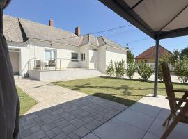 Varázsvilág Vendégház，位于Olaszfalu的酒店