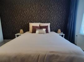 Le duo virtonnais - appartement 4 personnes au coeur de la gaume，位于维尔通的酒店