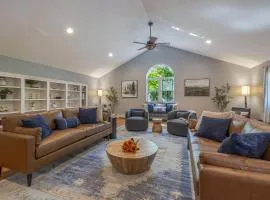 Lux 4BR Retreat, 16mi to Acadia w Game Room