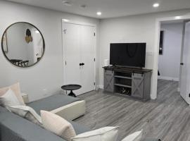The Willow Nest lower suite-2 Rooms，位于Calgary的酒店