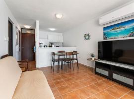 Adlin Beachfront Condo with amazing views，位于Corcega的酒店