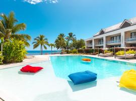 Cook's Bay Hotel & Suites，位于Paopao的酒店