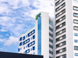 普埃布拉安赫洛波利斯智选假日套房酒店，位于普埃布拉的住宿